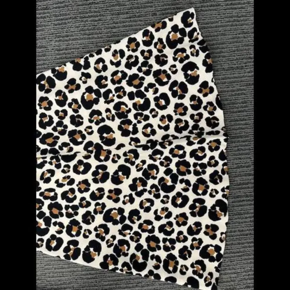 NWT New Ann Taylor Leopard Print Midi Skater Skirt size 8 - Picture 3 of 5